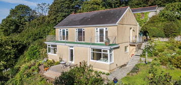 3 bed detached house for sale