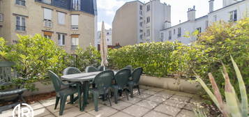 Appartement  lumineux avec 2 terrasses au calme situé rue Ma