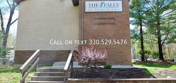 737 Center Ave APT 23, Cuyahoga Falls, OH 44221