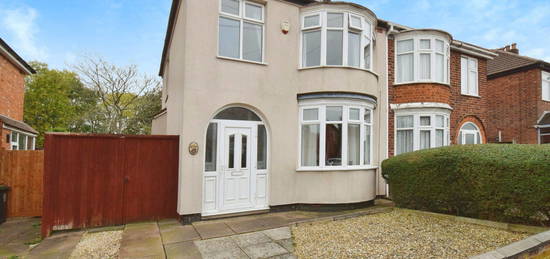 3 bed semi-detached house for sale