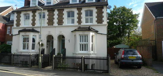 4 bedroom semi-detached house