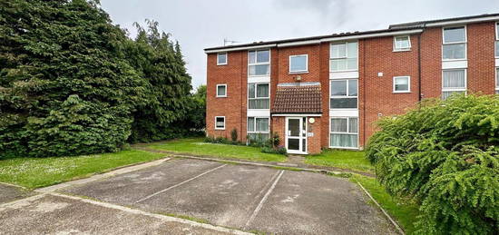 Studio to rent in Berners Way, Broxbourne EN10