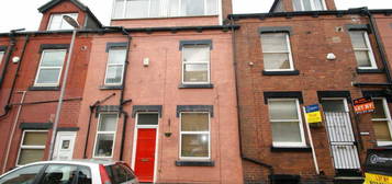 Terraced house to rent in Glebe Avenue, Kirkstall, Leeds LS5