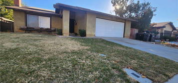 630 E Avenue J4, Lancaster, CA 93535