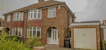 3 bedroom semi-detached house to rent