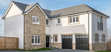 5 bed detached house for sale