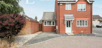 3 bedroom detached house