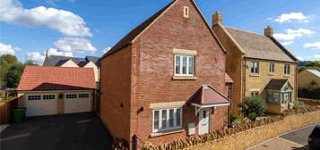 4 bed detached house for sale