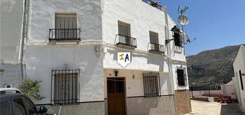 Casa adosada en venta en Rute