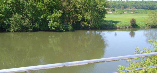 Studio avec vu sur le Loing plein sud