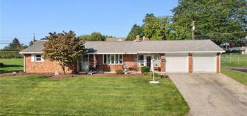 130 N Scenic St, South Whitehall Twp, PA 18104-5133