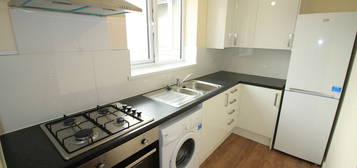 Flat to rent in Mansfield Road, Nottingham NG1