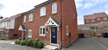 2 bed semi-detached house for sale