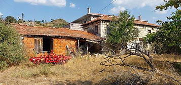 Ayvacık Süleymanköy Satılık Köy Evi ve dam