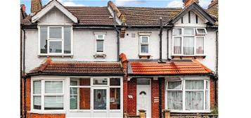 Terraced house to rent in Windermere Road, Croydon CR0