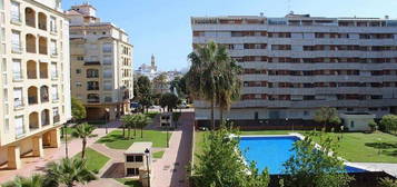 Piso en avenida Juan Carlos I, Zona Norte, Estepona