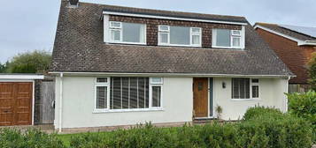 4 bedroom detached house to rent