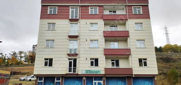 BAYBURT-TRABZON ANAYOLU'NDA FERAH 3+1 DAİRE