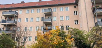 Bezugsfreie 2,5 Zimmer-Wohnung mit Balkon & Dachgeschoss provisionsfrei Friedenau