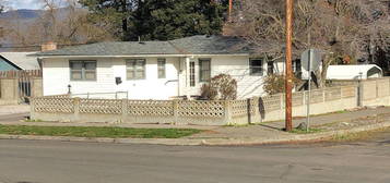 301 W  14th St, The Dalles, OR 97058