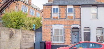 2 bed end terrace house to rent