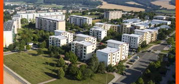 Moderne Wohnung am Stadtrand // Blick ins Grüne // Küche und Bad mit Fenster!