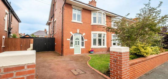 6 bedroom semi-detached house for sale