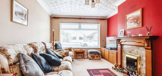 2 bed detached bungalow for sale