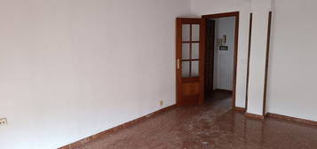 Piso en venta en calle Conde de Superunda