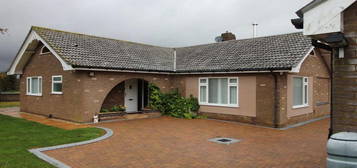 3 bedroom detached bungalow to rent