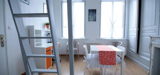 Studio meublé  à louer, 1 pièce, 24 m², Étage 0/–