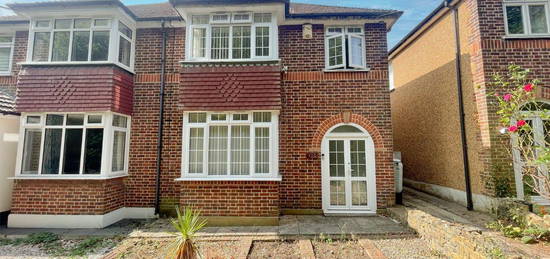 3 bed semi-detached house to rent