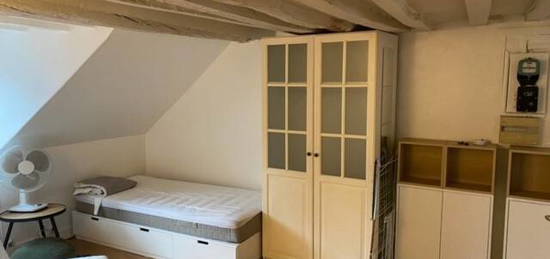 Studio meublé  à louer, 1 pièce, 25 m², Étage 5/6