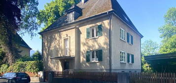 Charmante 2,5-Zimmer-Dachgeschosswohnung in zentraler Lage/ Riedenburg