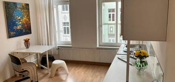 40 qm Wohnung 1 Zimmer + Wohnküche, Bad, Spind AACHEN ROBENSSTR.