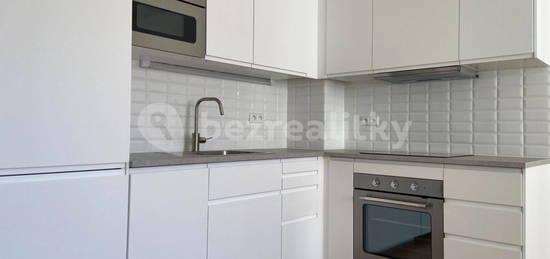 Pronájem bytu 1+kk 34 m², Přípotoční, Hlavní město Praha