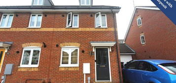 3 bedroom terraced house to rent