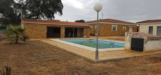 Chalet en Las Vaguadas - Urb. del Sur, Badajoz