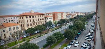 Quadrilocale in vendita in viale Giosuè Carducci, 182