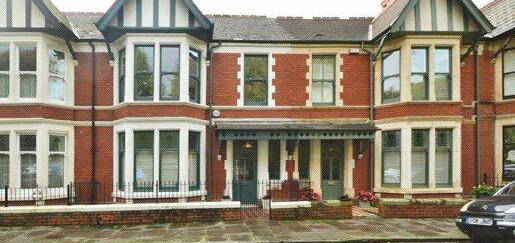 4 bedroom terraced house for sale