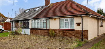 Bungalow for sale in Cranham Gardens, Upminster RM14