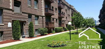 3038 N Halsted St Apt 1A, Chicago, IL 60657