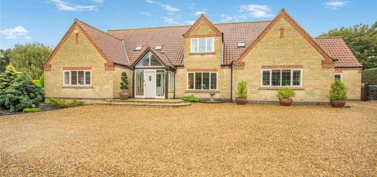 6 bedroom detached house for sale