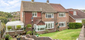 5 bed detached house for sale