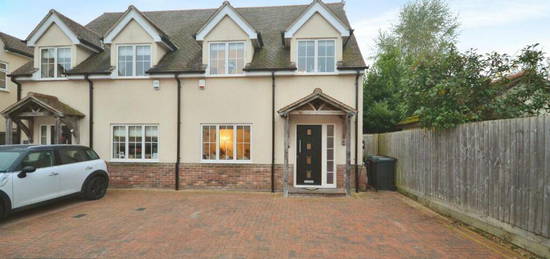 3 bedroom semi-detached house