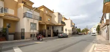 Casa adosada en Avenida de la Diputaci&#xF3;n