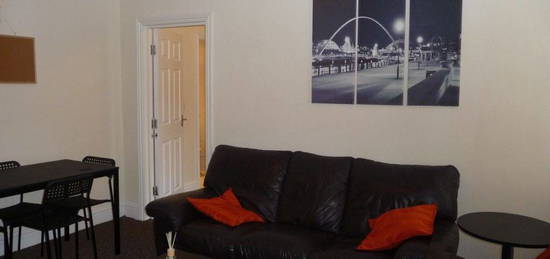 3 bed flat to rent