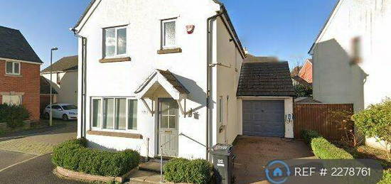 3 bedroom detached house