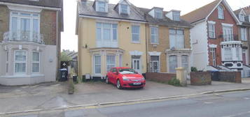 2 bed flat to rent