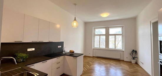 Byt 3+kk, 79 m², Varšavská, Praha